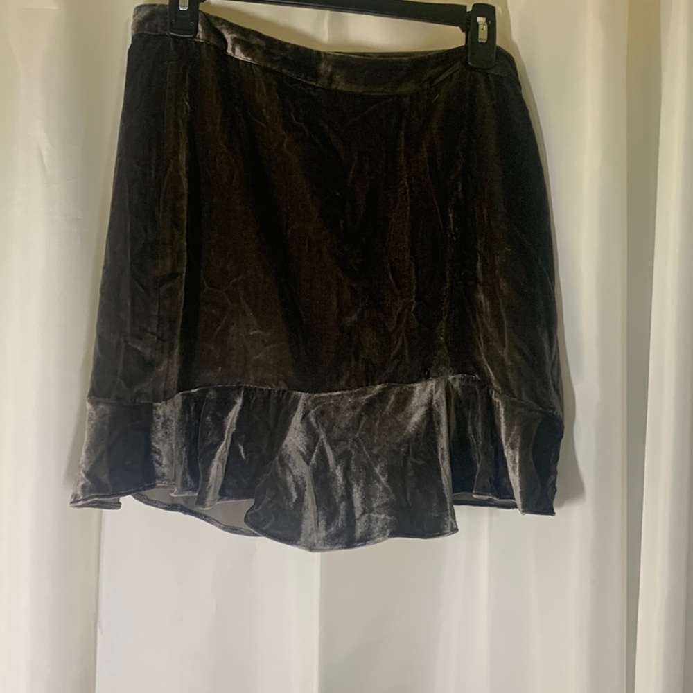 Madewell velvet and satin  mini with ruffle bottom hem
